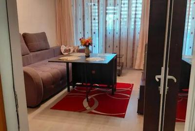 Apartament cu 2 camere decomandat în Micro 14 - 2