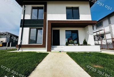 Casă cu 4 camere cu Teren 300 Mp în Berceni