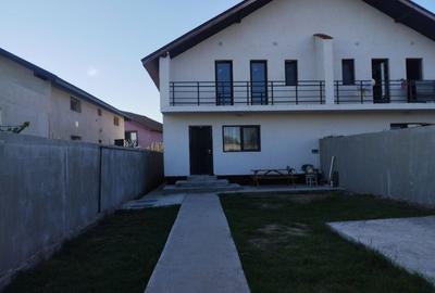 Casă cu 4 camere în Lumina - 3