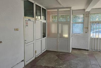 Spațiu comercial, de 50 mp, în Central - 7
