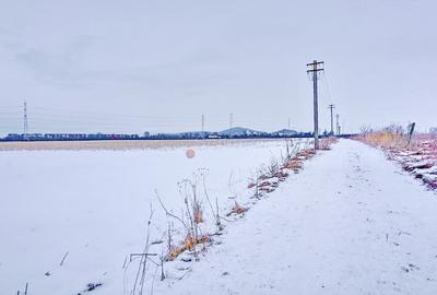 Teren Construcții intravilan de 40000 mp, în Tractorul - 1