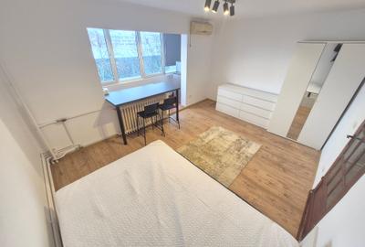 1 Cam-Complexul Studentesc-5 Min Centru--Mobilat--Aer Conditionat-280 Euro! - 1