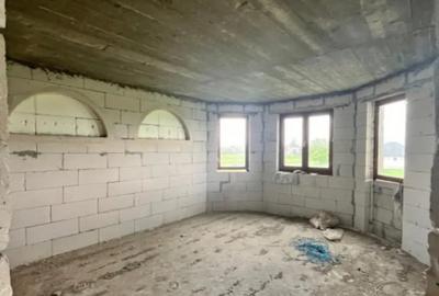 Casă cu 7 camere cu Teren 1674 Mp în Frătăuții Vechi - 12