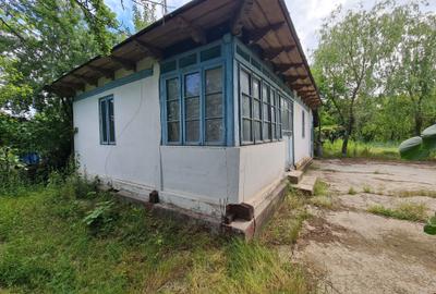 Casă cu 3 camere în Oboga - 1