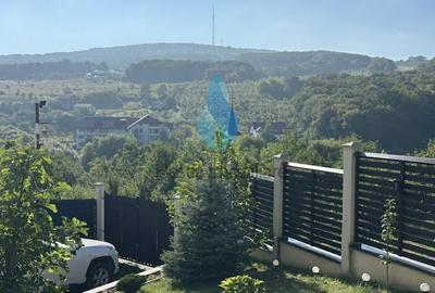 Casă cu 4 camere cu Teren 380 Mp în Bucium - 2