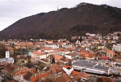 Locuinta cu caracter,doua niveluri,4 camere,terasa,garaj,curte,Centru Istoric Br - 7