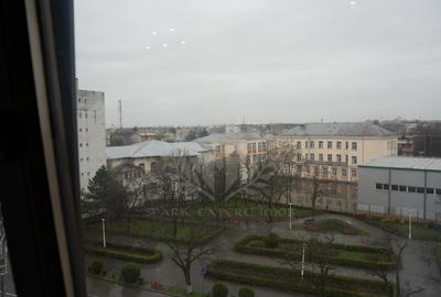 Apartament cu 3 camere decomandat, mobilat în Central - 13