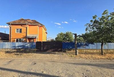 Casă cu 9 camere cu Teren 1400 Mp în Central - 3
