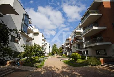 Apartament cu 4 camere decomandat, mobilat în Capitale - 3