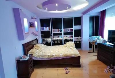 Casa- Vila - Prelungirea Ghencea-Bucuresti- 450000E- 660MP TEREN-COMISION 0! - 5