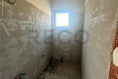 Casă cu 4 camere cu Teren 500 Mp în Sânmartin - 11