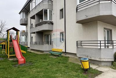 Apartament cu 3 camere de vanzare cu loc de parcare, Calea Barladului - 14