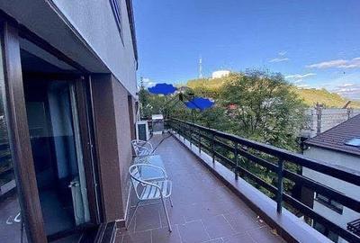 Apartament cu 3 camere decomandat în Brașovul Vechi