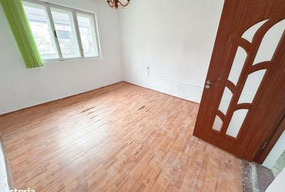 Casă cu 3 camere cu Teren 200 Mp în Central - 3