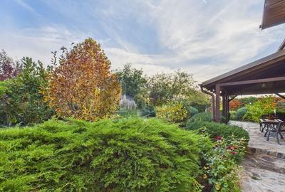 VILĂ INDIVIDUALĂ | CURTE AMENAJATĂ | PROSUMATOR 8 kW - 4