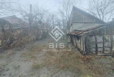 Casă cu 4 camere cu Teren 600 Mp în Central