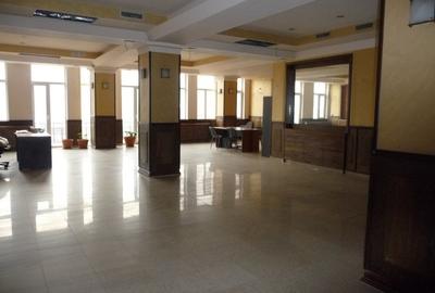 Spatiu comercial et 1 si 2 - 350mp /nivel ultracentral - 5