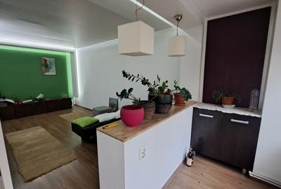 Apartament 3 camere, renovat, poziție retrasă (nu la bulevard) – Metrou 500 m - 10