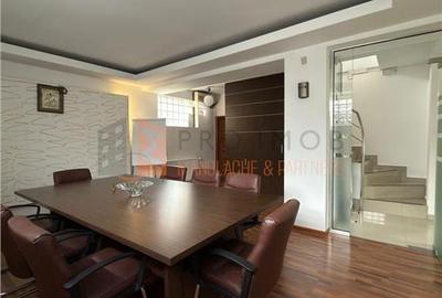 Casă individuală cu 6 camere cu Canalizare în 1 Decembrie - 7