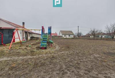 Casă frumoasă la Iratoș la preț bun - 26