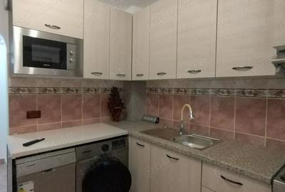 Garsonieră decomandată în Central