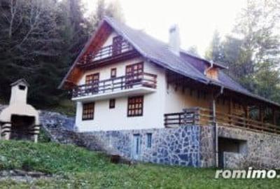 Casă cu 6 camere în Plaiul Foii - 1