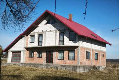 Casă cu 5 camere cu Teren 1792 Mp în Mitocu Dragomirnei - 12