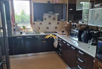 Casă cu 6 camere cu Teren 700 Mp în Central - 15