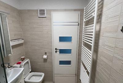 Inchiriez Apartament 2 camere 50mp, loc parcare - 1