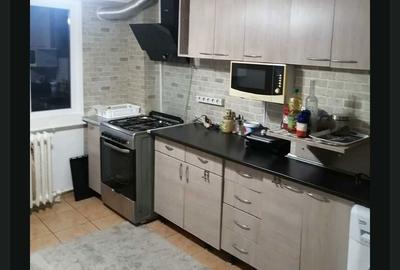 Apartament cu 3 camere semidecomandat în Central - 4