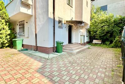 Casă cu 5 camere în Herăstrău