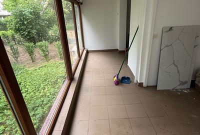 Spațiu comercial, de 30 mp, în Central - 1