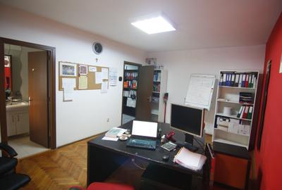 Spatiu birou 31mp, parter, ultracentral, utilat si monilat - 1