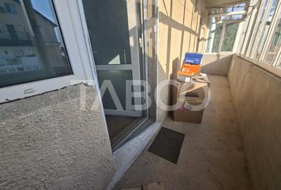 Strand - 3 camere cu balcon si pivnita - la etajul 4 - 11