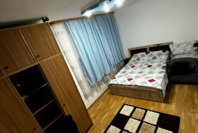 Apartament cu 3 camere decomandat în Exterior Vest - 1