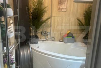 Casă cu 5 camere cu Teren 120 Mp în Central