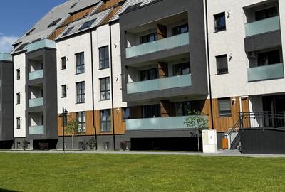 Apartament cu 4 camere semidecomandat, mobilat în Tractorul - 19