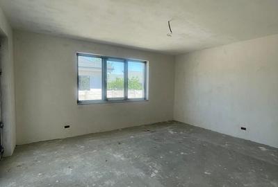 Casă cu 4 camere cu Teren 400 Mp în Domnești - 3