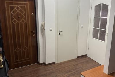 Apartament cu 3 camere decomandat în 14 Mai - 3
