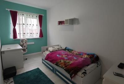 Apartament de vanzare, cu 3 camere,  Garden Villas, zona Branduselor - etaj 1 - 5