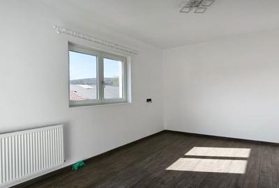 Casă cu 4 camere cu Teren 200 Mp în Livezeni - 8
