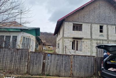 Casă cu 10 camere cu Teren 2200 Mp în Dragomirești - 14