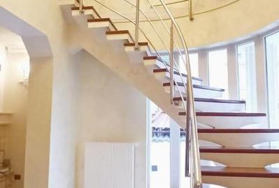 Casă cu 6 camere în Botizului - 19