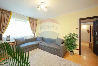 Apartament cu 3 camere semidecomandat, mobilat în Valenta - 2