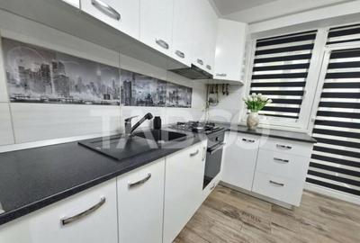 Apartament de vanzare etaj 1 cu 3 camere balcon parcare Arhi - 11