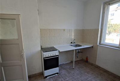 Apartament cu 2 camere, nemobilat - 7