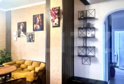Apartament cu 3 camere decomandat în Micro 4 - 3