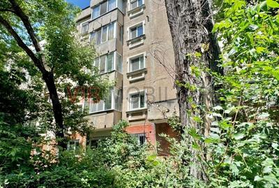Apartament cu 3 camere decomandat în Virtuții - 12