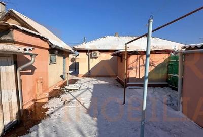 Casa de vanzare, situata in KM 5 - Constanta - 2