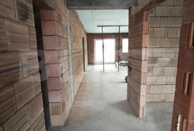 Casa finisata la cheie la intrare in Santandrei racordata la toate utilitatile - 7